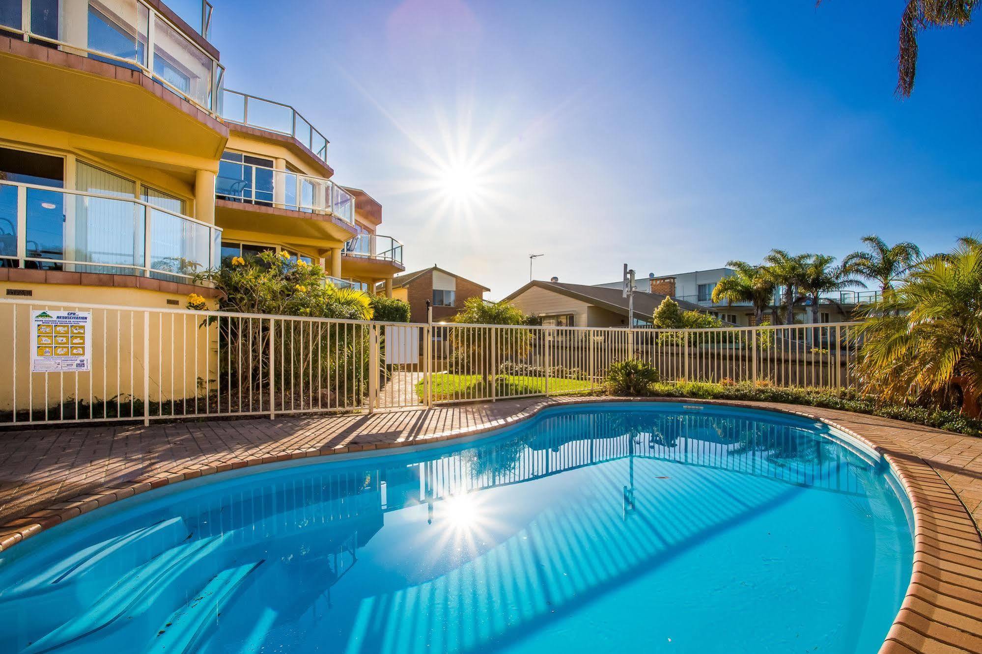 Baywatch Apartments ميريمبولا المظهر الخارجي الصورة